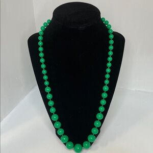 Vintage Green Plastic Graduated Bead Necklace Retro